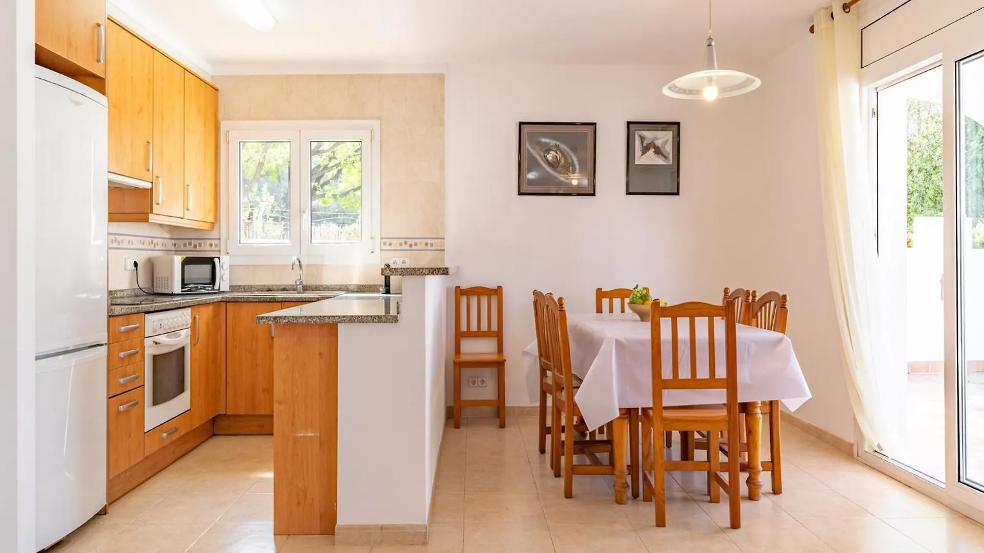 Family-Friendly Villa For 8 Guests L' Escala